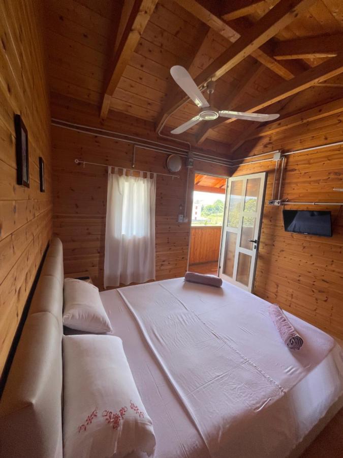 Vila Livio - Mirdite Gasthof *